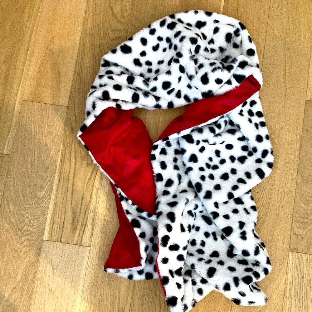 Cruella Deville Costume Scarf
